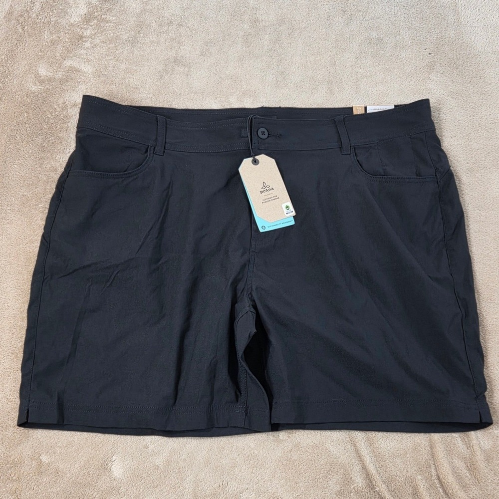 Prana Halle Short ll 7" Women 20W/7 black nylon Hiking shorts New With Tags